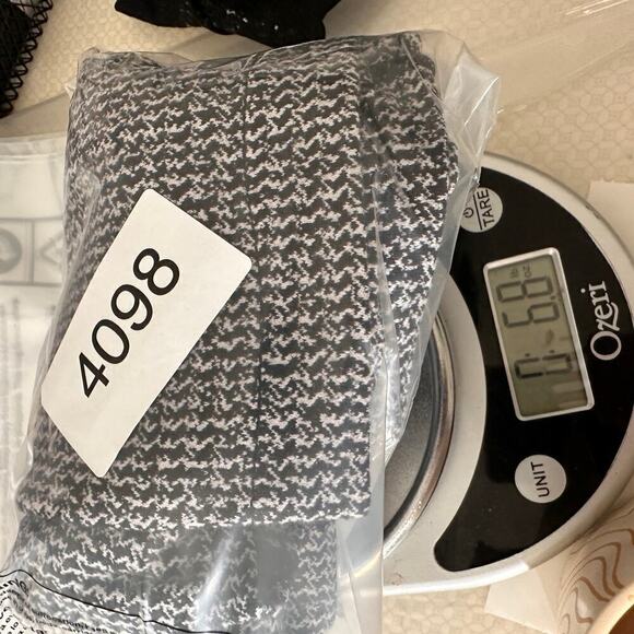 Lululemon black white houndstooth Ankle wunder under legging size 2 yoga - Picture 7 of 7